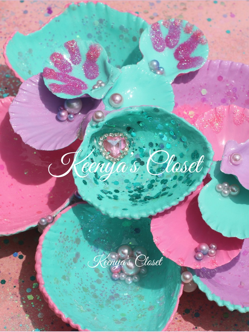 DIY Seashell Jewelry Holder + Clamshell with Pearls
